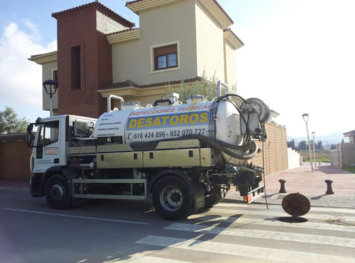 Desatoro de tubería en Marbella